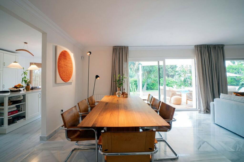 Detached Villa El Paraiso Málaga - image 19