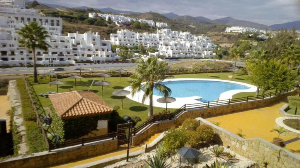 Penthouse Duplex Selwo Málaga - image 19