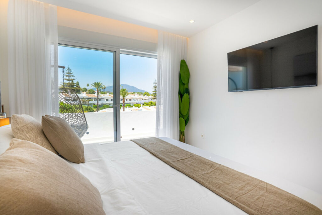 Penthouse Duplex Nueva Andalucía Málaga - image 19