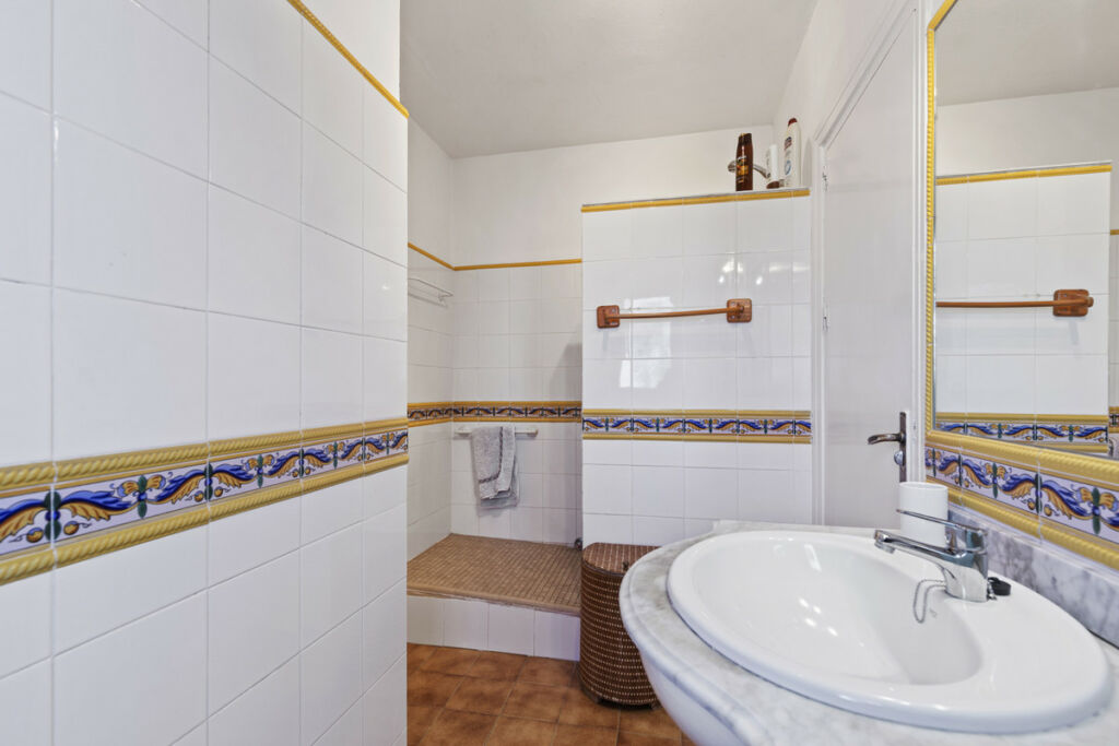 Detached Villa Valle del Sol Málaga - image 20