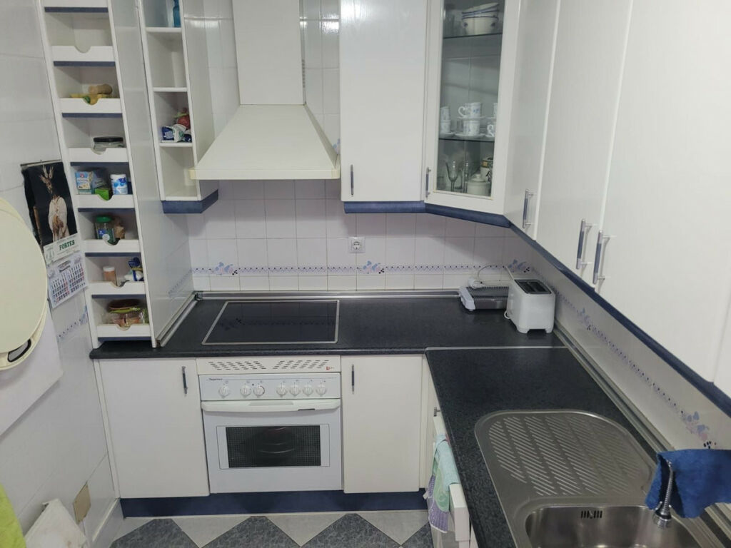 Ground Floor Apartment La Carihuela Málaga - image 19