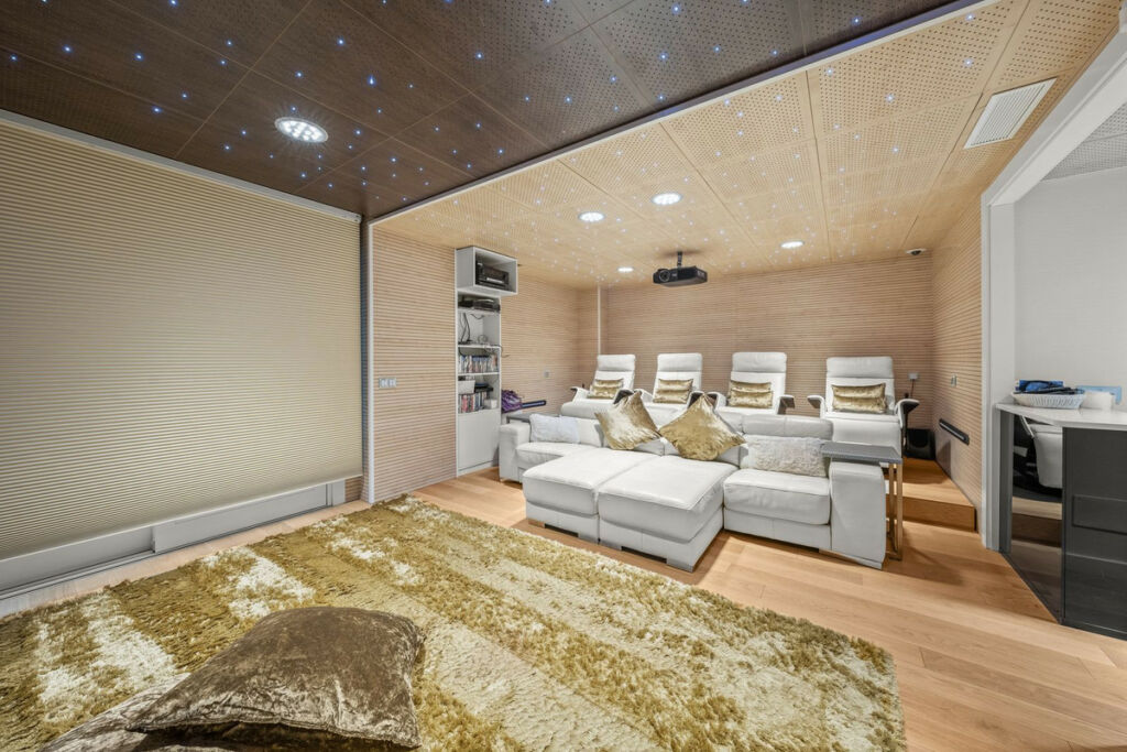 Detached Villa Bahía de Marbella Málaga - image 19