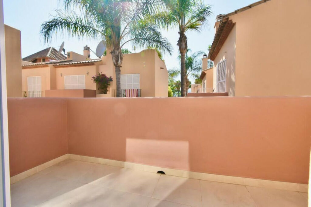 Townhouse Nueva Andalucía Málaga - image 19