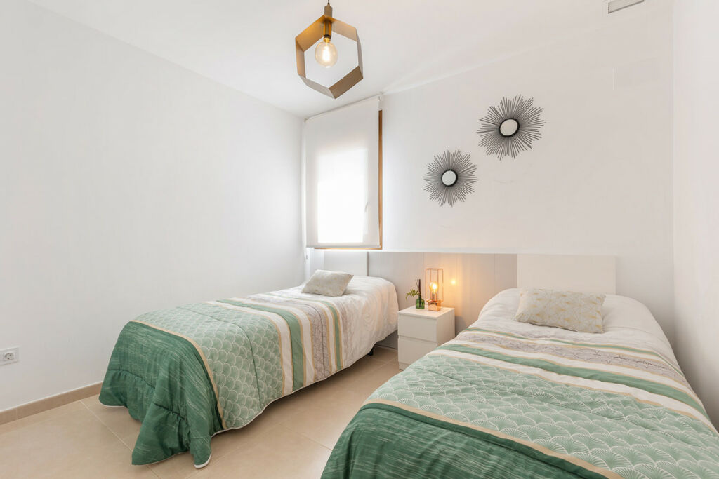 Middle Floor Apartment Villamartin Alicante - image 19