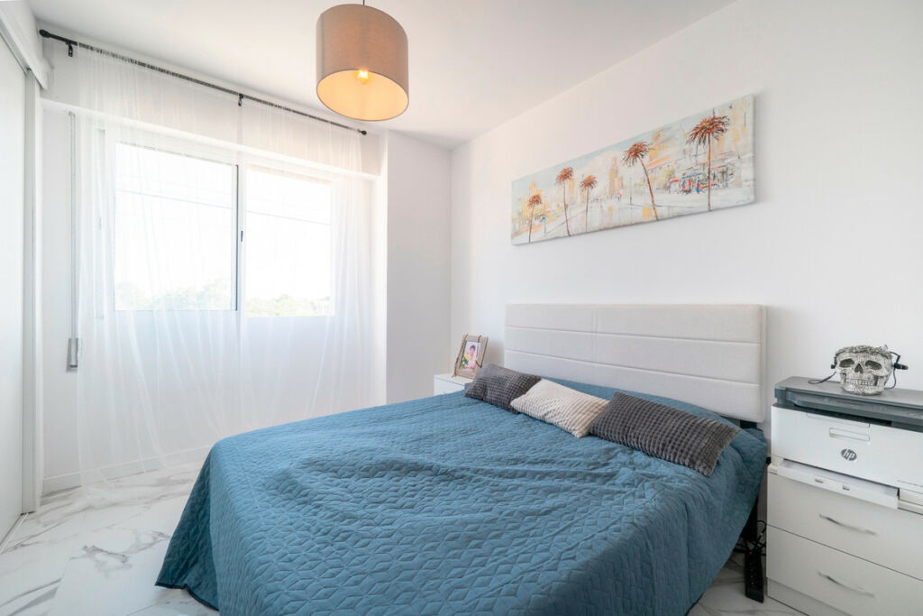 Middle Floor Apartment Punta Prima Alicante - image 19
