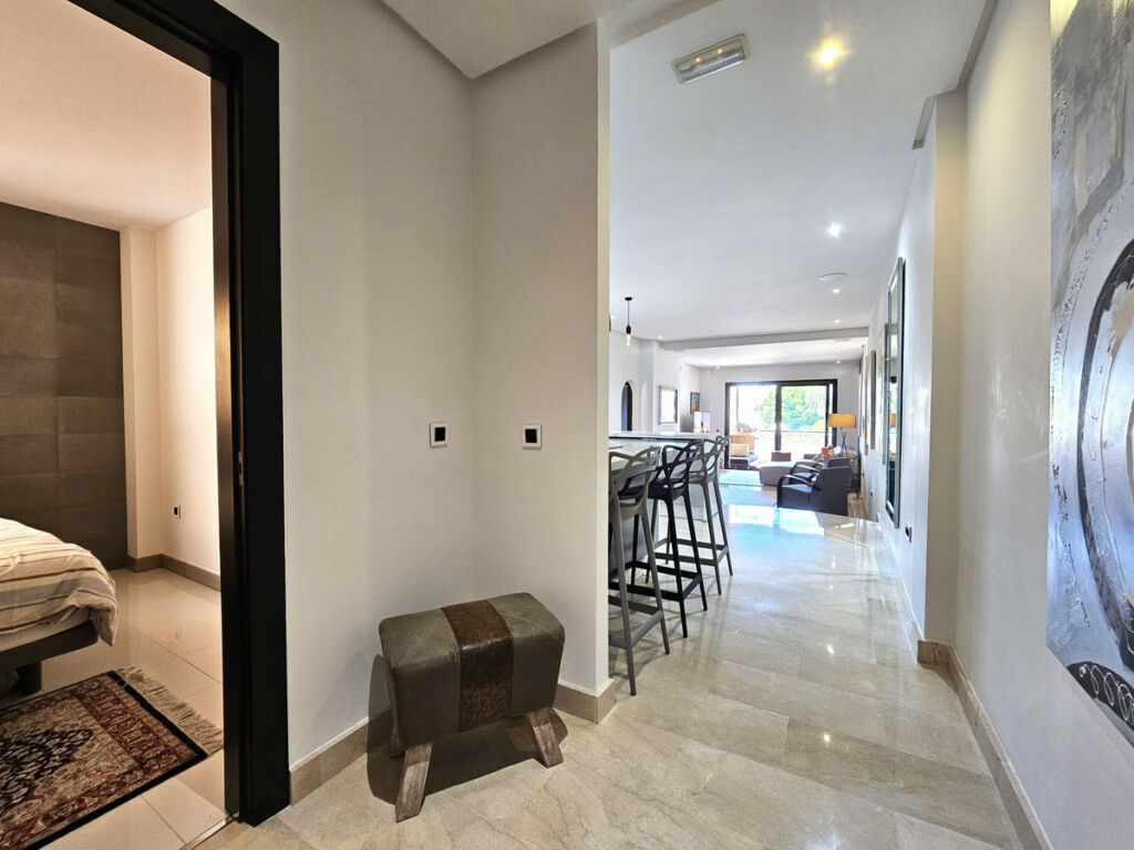 Middle Floor Apartment Puerto Banús Málaga - image 19