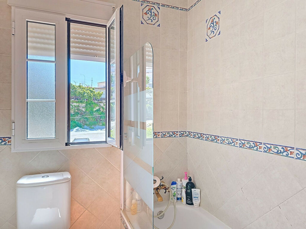 Detached Villa Canillas de Albaida Málaga - image 19