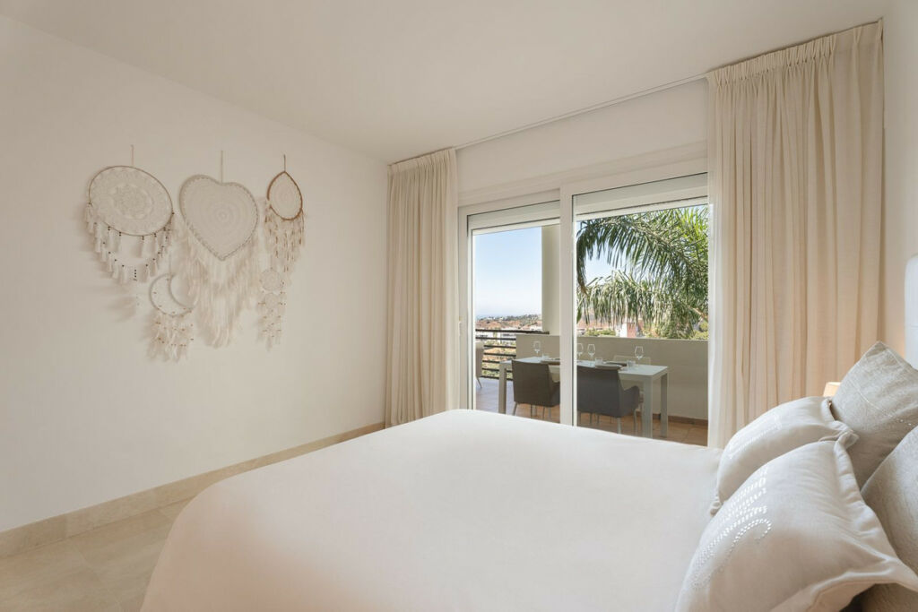 Middle Floor Apartment Los Almendros Málaga - image 16
