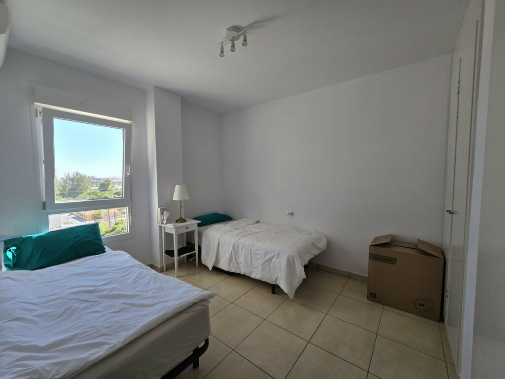 Middle Floor Apartment Nueva Andalucía Málaga - image 19