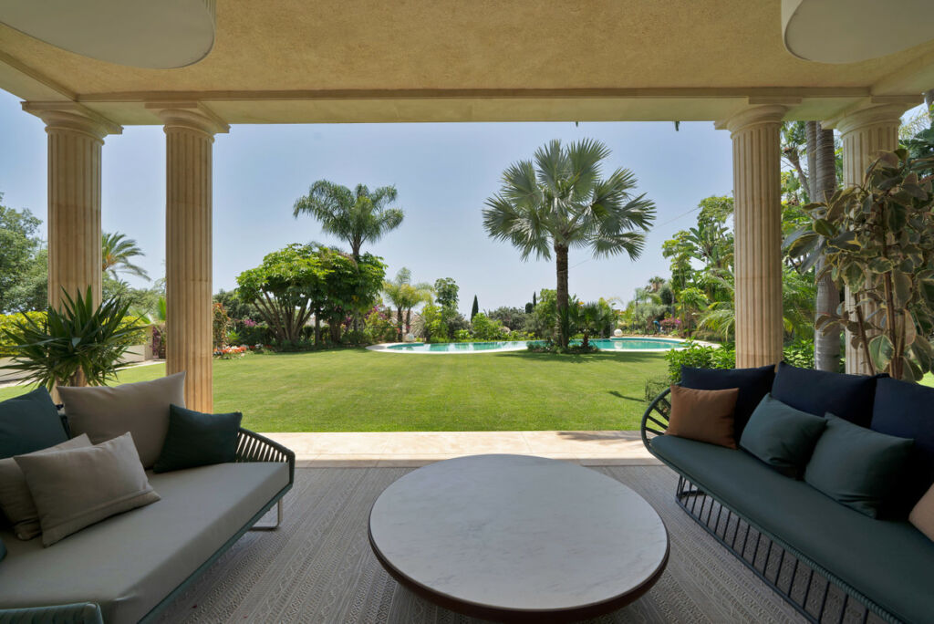 Detached Villa Sierra Blanca Málaga - image 19