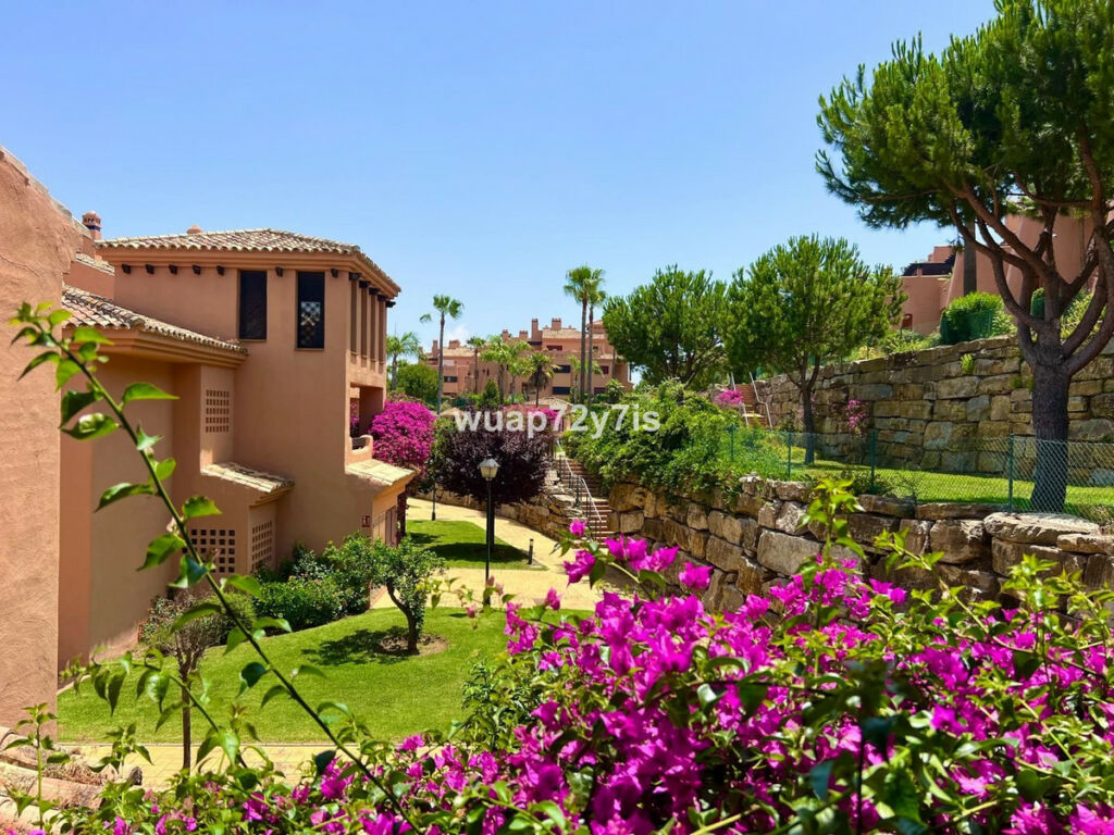 Penthouse La Mairena Málaga - image 19
