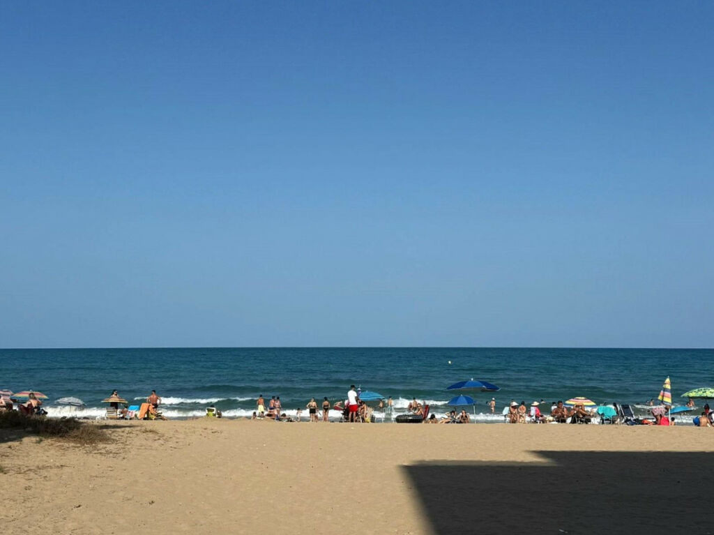 Middle Floor Apartment La Mata Alicante - image 19