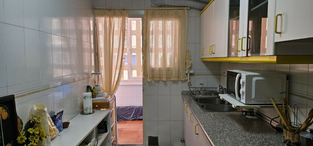 Middle Floor Apartment Los Boliches Málaga - image 19