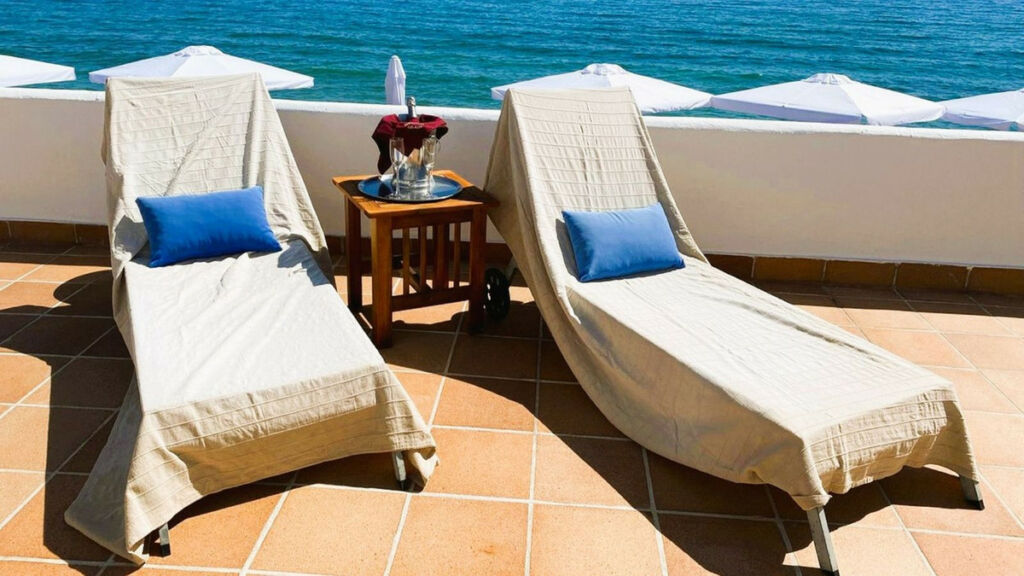 Detached Villa Estepona Málaga - image 19