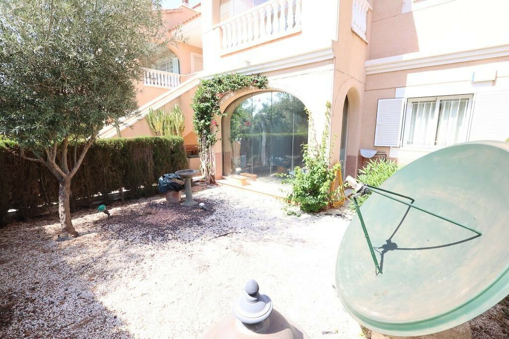Bungalow Punta Prima Alicante - image 19