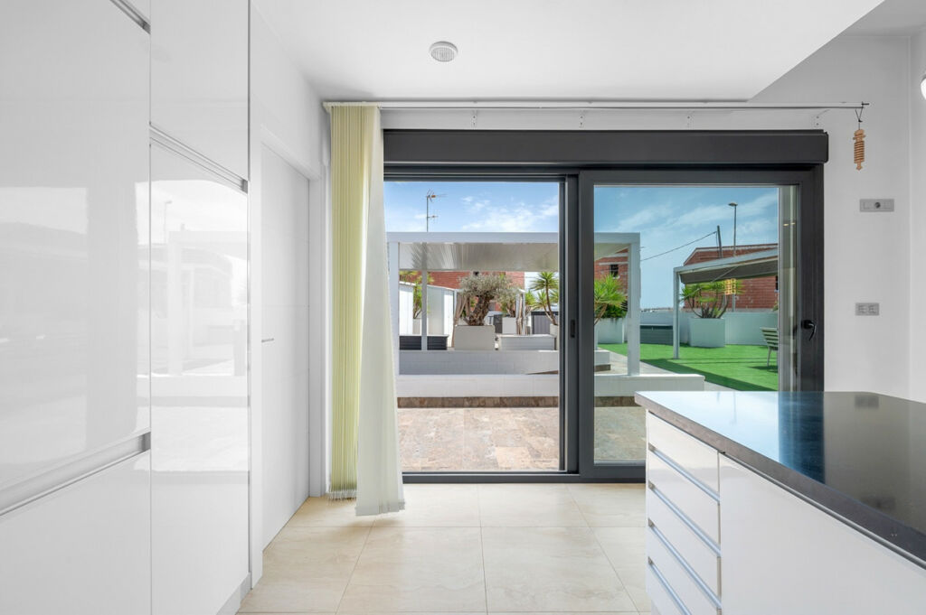 Detached Villa Villamartin Alicante - image 19