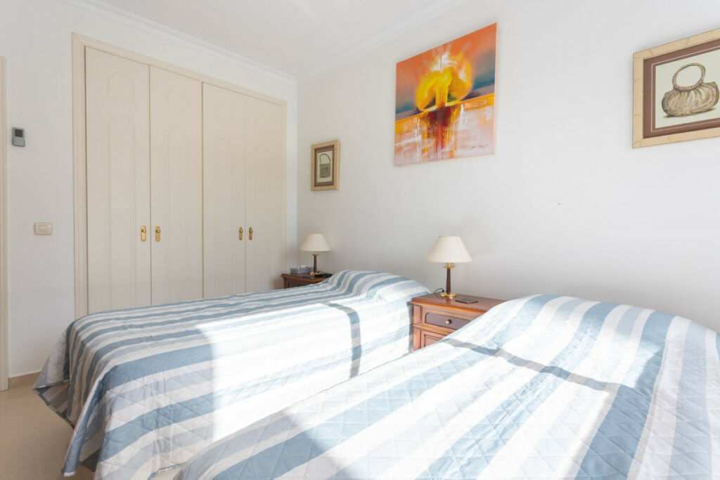 Ground Floor Apartment Puerto Banús Málaga - image 18