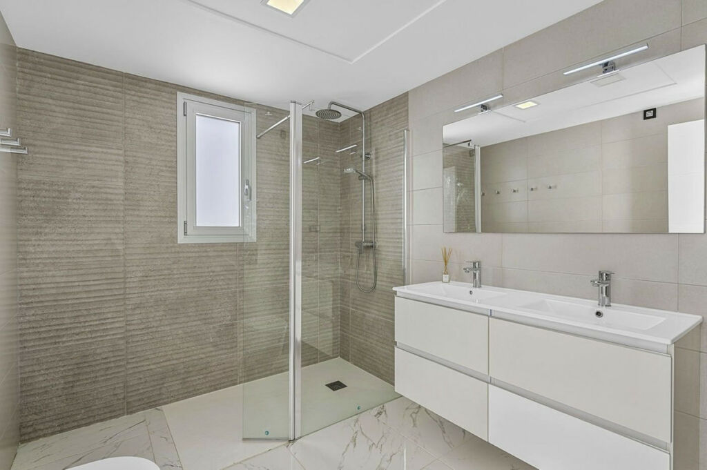 Detached Villa Guardamar del Segura Alicante - image 19
