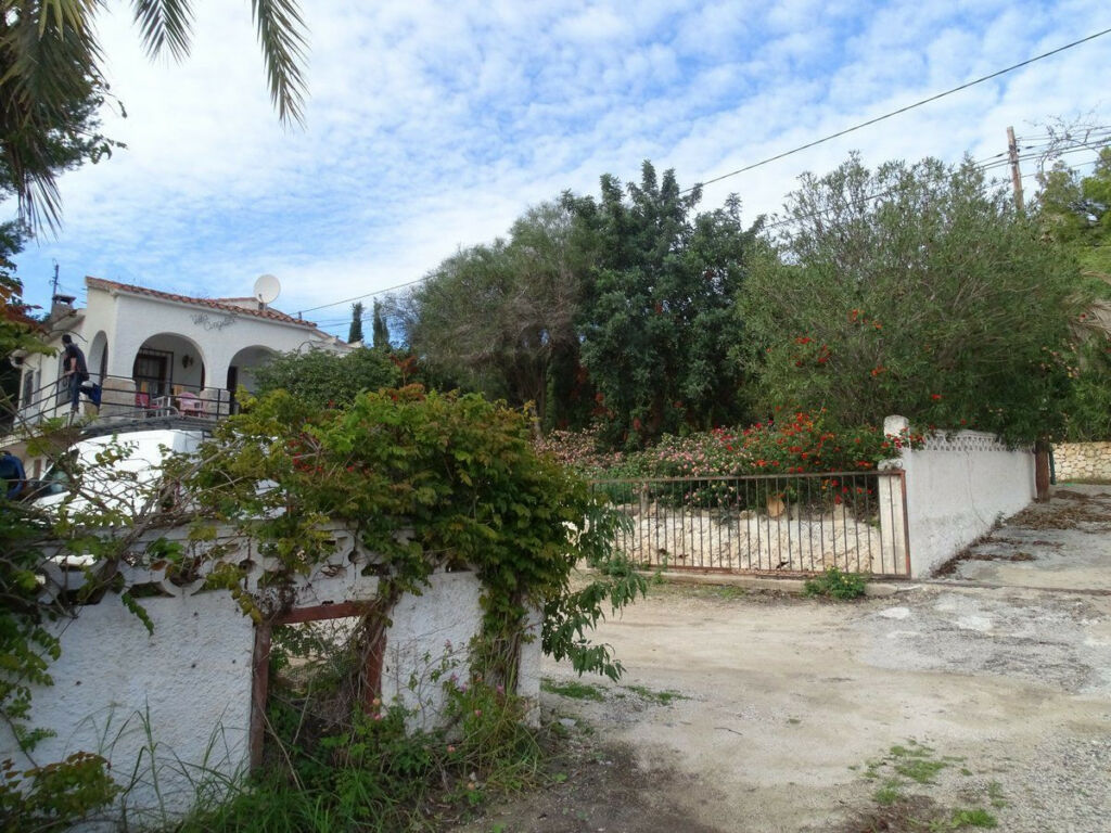 Detached Villa Moraira Alicante - image 2