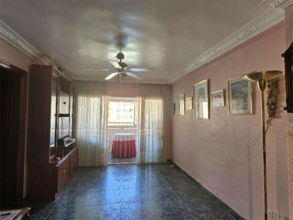 Middle Floor Apartment San Pedro de Alcántara Málaga - image 2