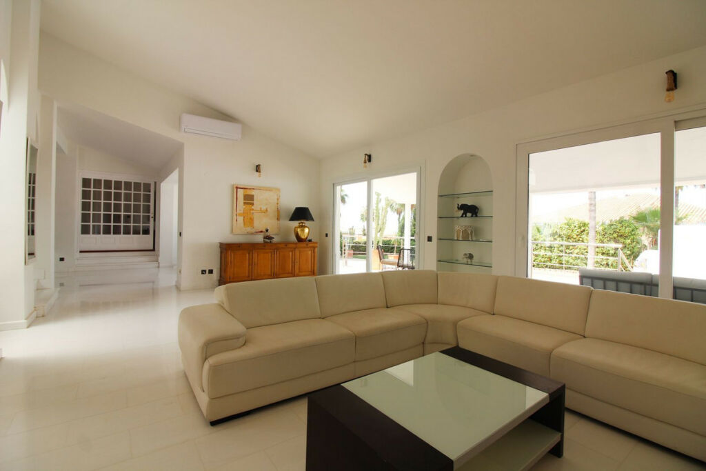Detached Villa Benalmadena Málaga - image 2