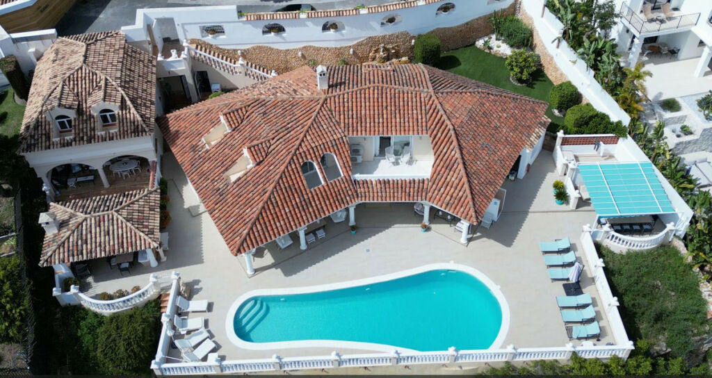 Detached Villa La Quinta Málaga - image 2