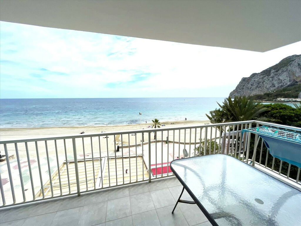 Middle Floor Apartment Calpe Alicante - image 2