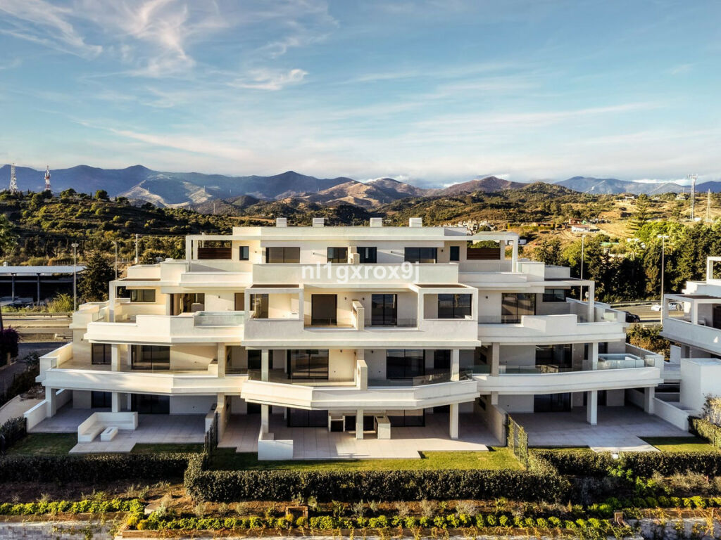 Penthouse Duplex Estepona Málaga - image 2