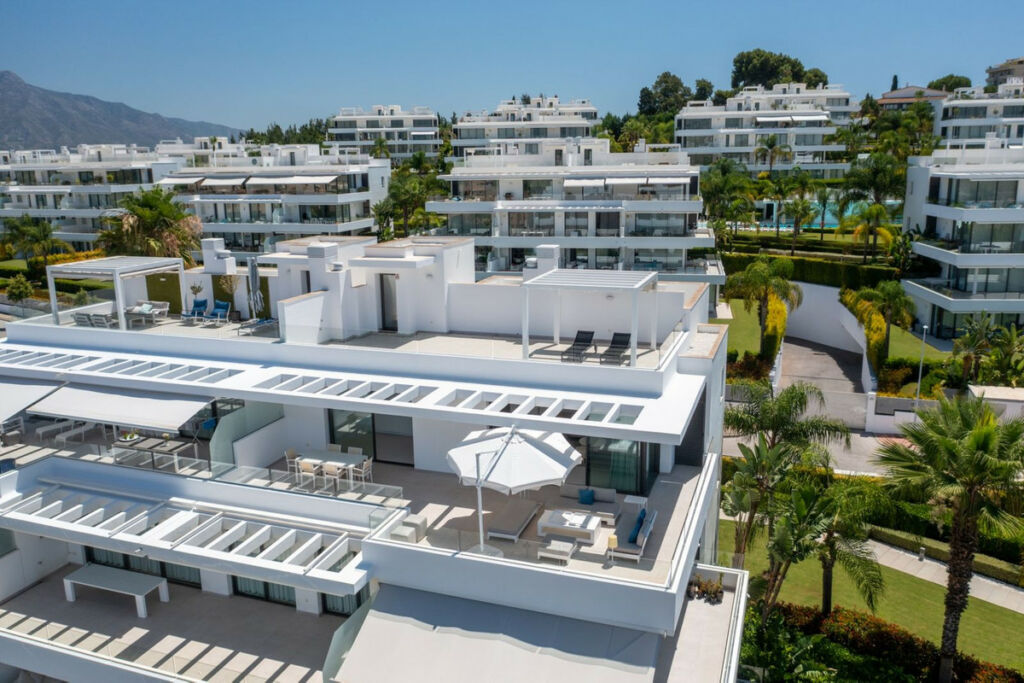Penthouse Benahavís Málaga - image 2