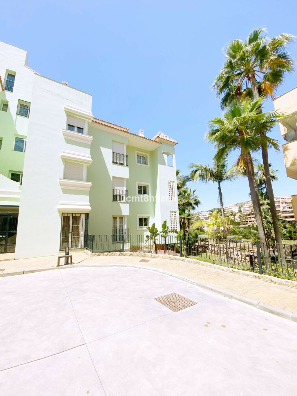 Middle Floor Apartment Miraflores Málaga - image 2