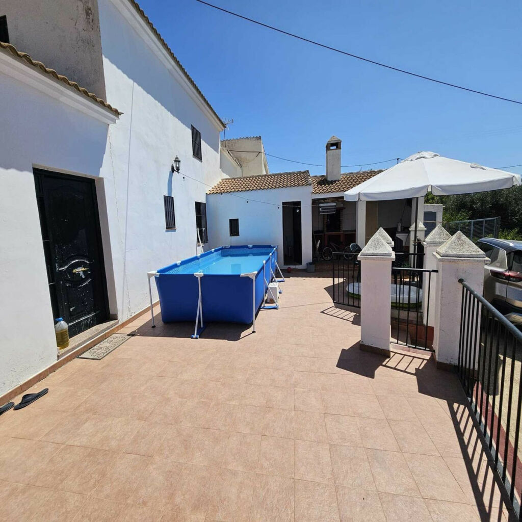 Finca - Cortijo Villanueva De La Concepcion Málaga - image 2