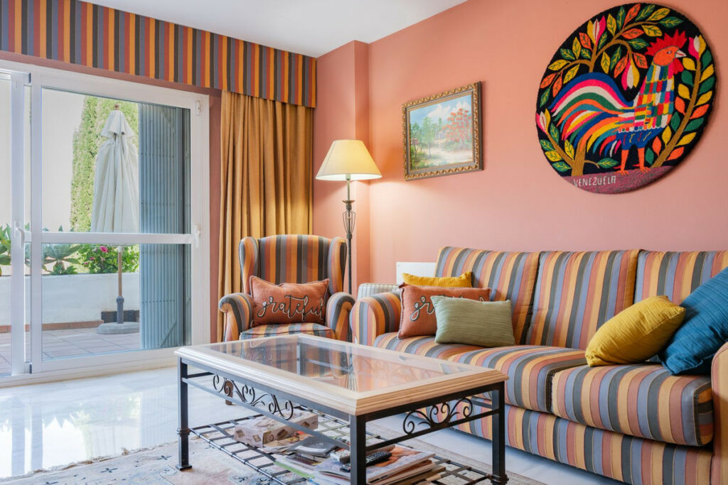Middle Floor Apartment Marbella Málaga - image 2