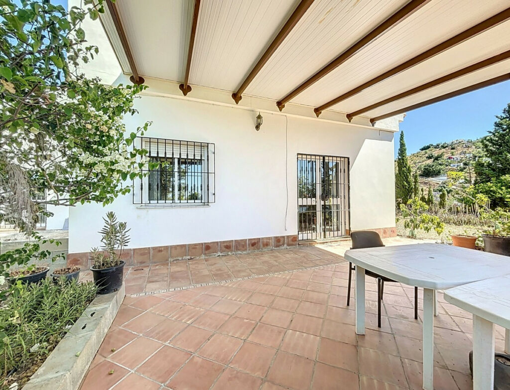 Semi-Detached House Almayate Alto Málaga - image 2