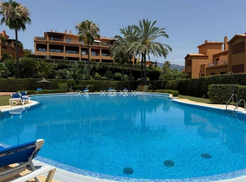 Ground Floor Apartment Estepona Málaga - image 2