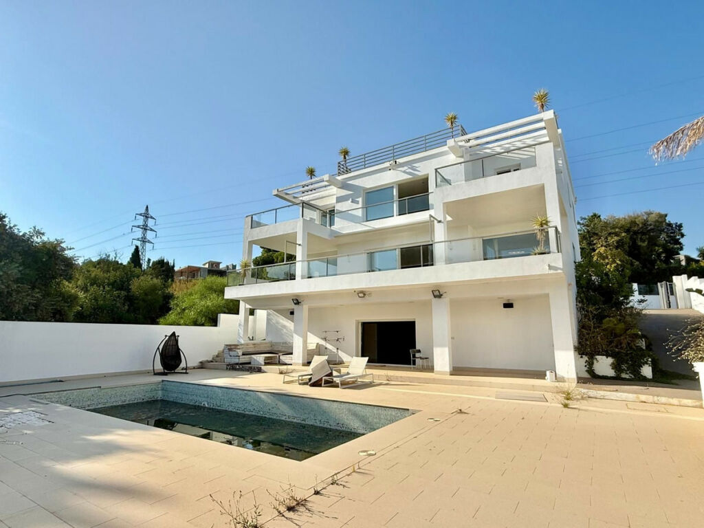Detached Villa El Rosario Málaga - image 2