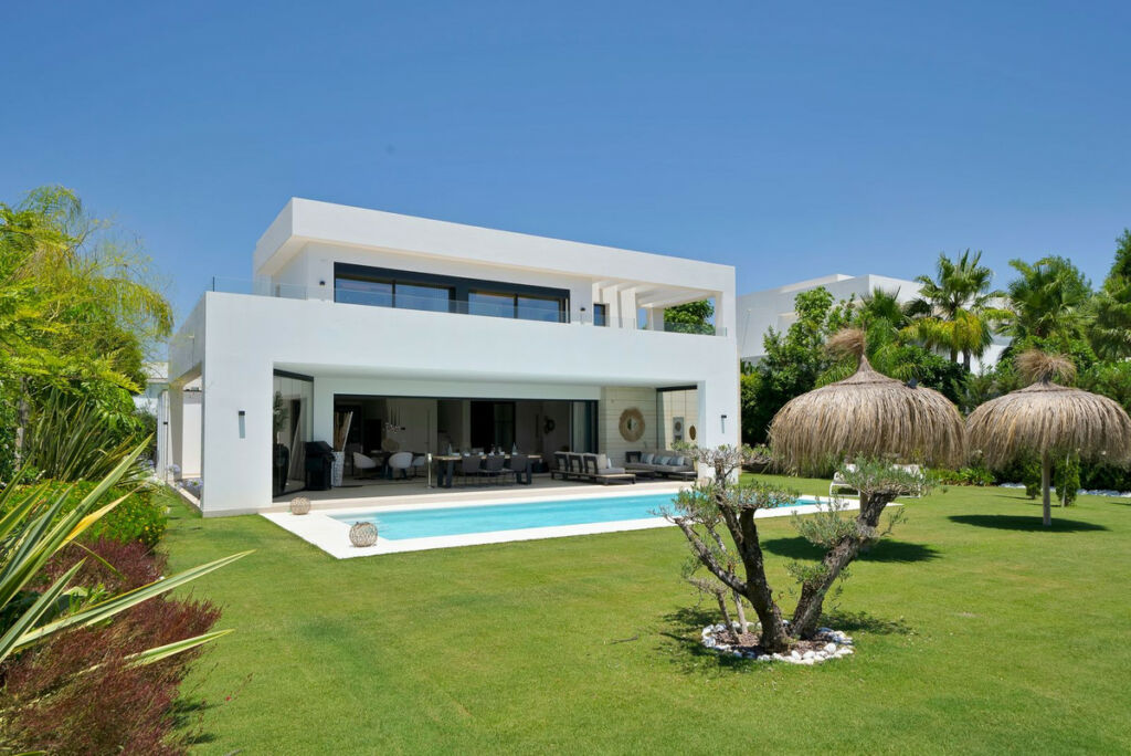 Detached Villa La Cala Golf Málaga - image 3
