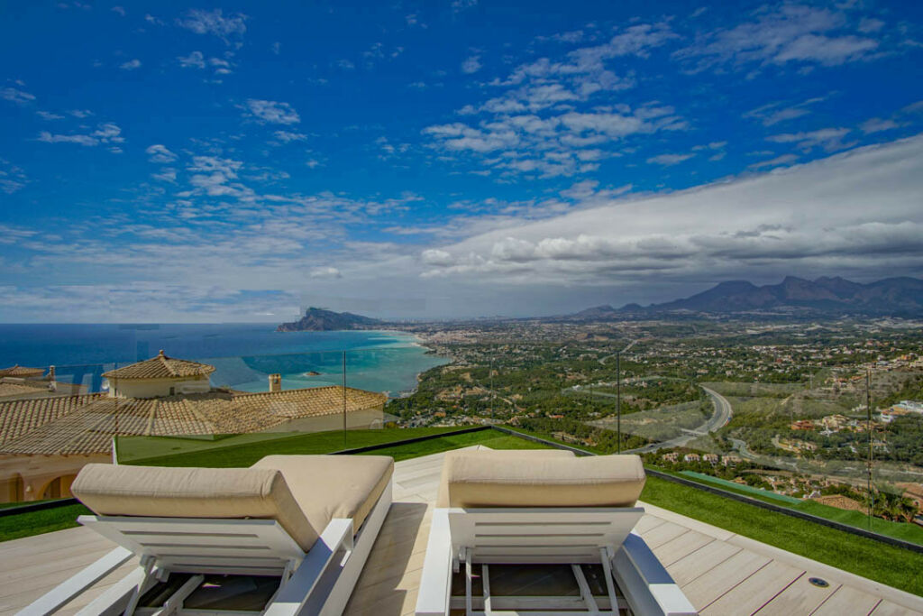 Detached Villa Altea Alicante - image 2