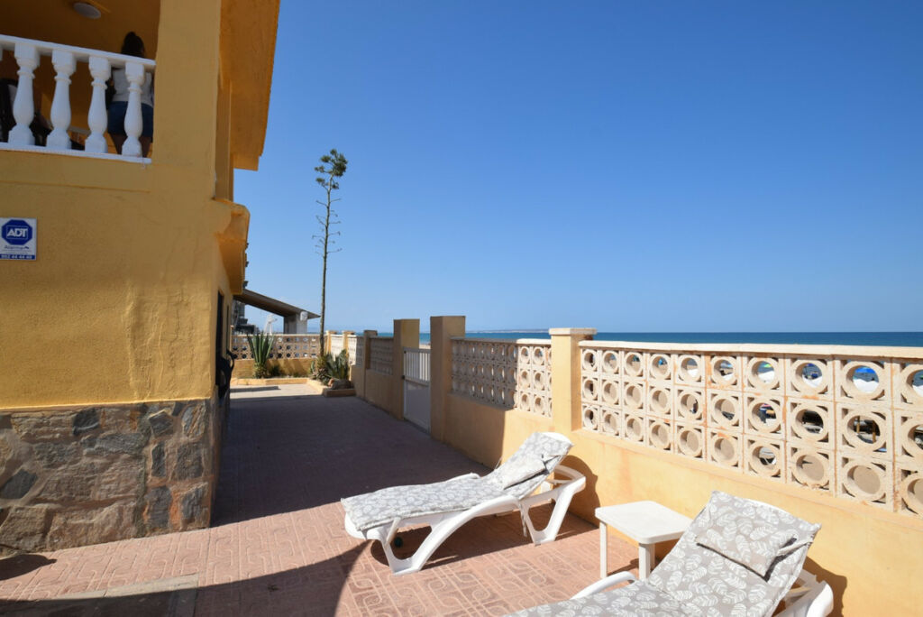 Detached Villa Guardamar del Segura Alicante - image 2