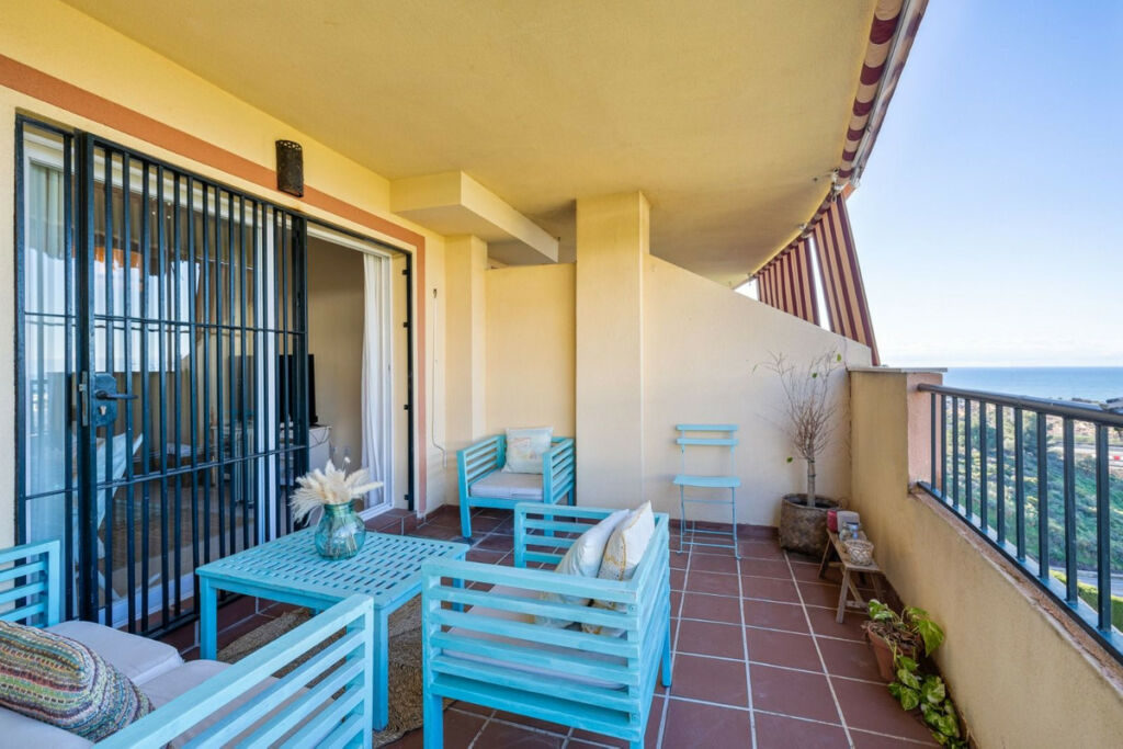 Middle Floor Apartment Riviera del Sol Málaga - image 2