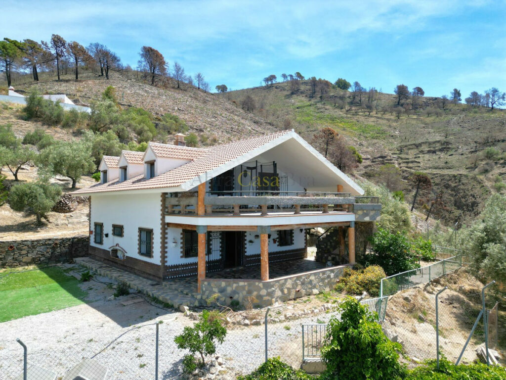 Detached Villa Canillas de Albaida Málaga - image 2