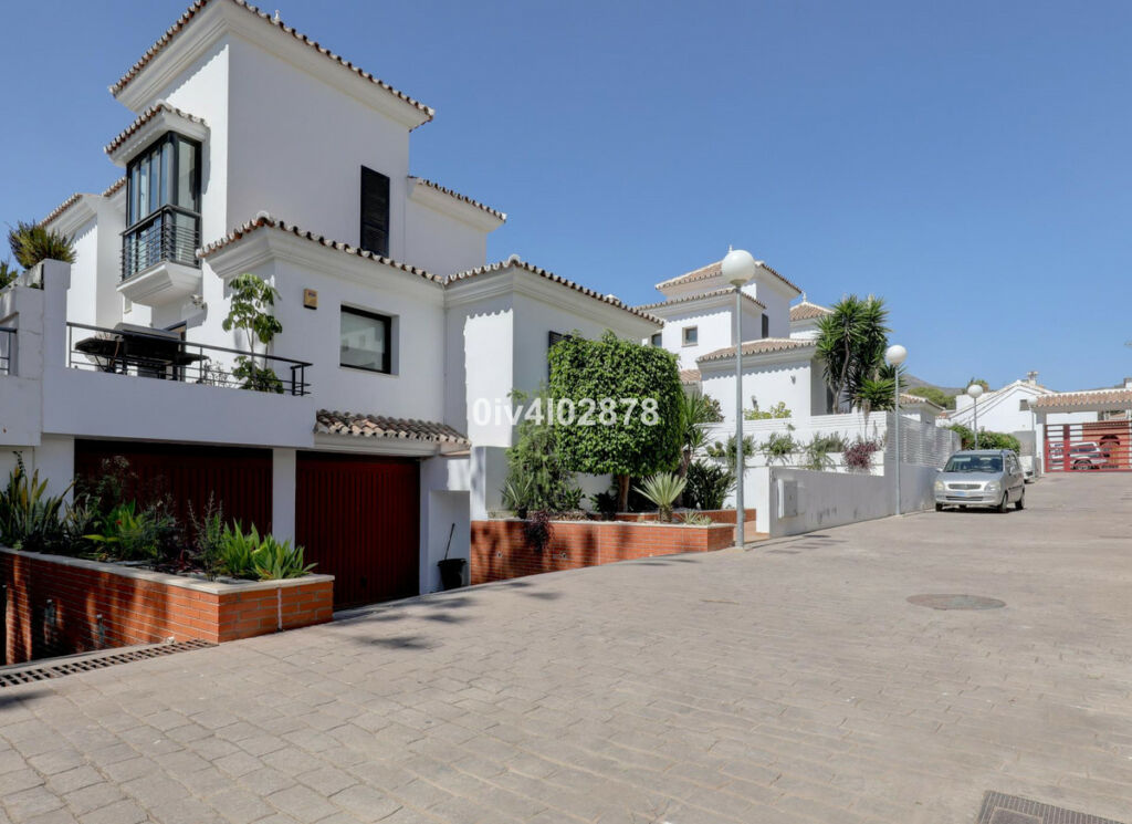 Detached Villa Benalmadena Costa Málaga - image 2