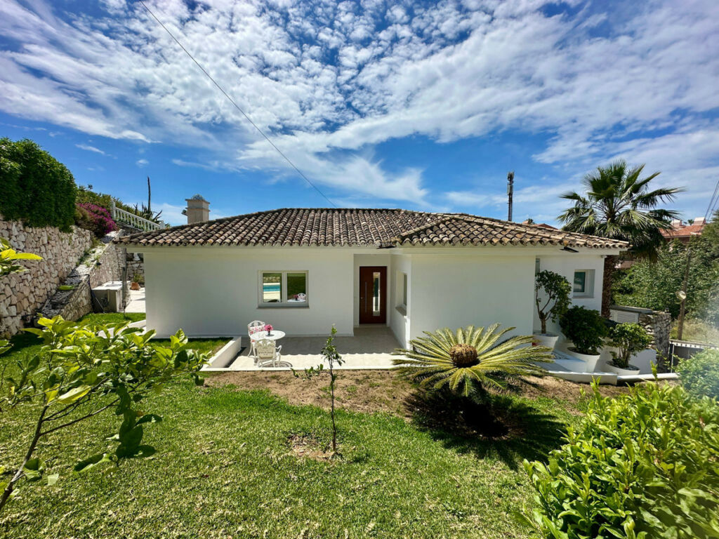 Detached Villa El Faro Málaga - image 2