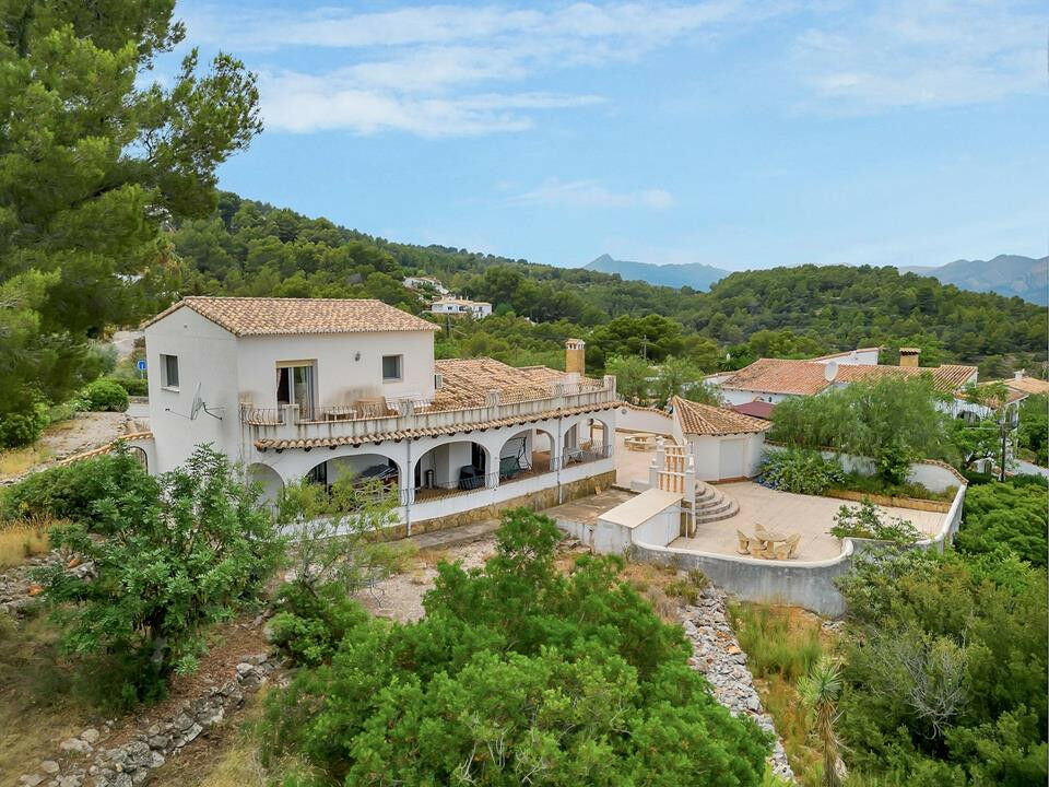 Detached Villa Benidoleig Alicante - image 2