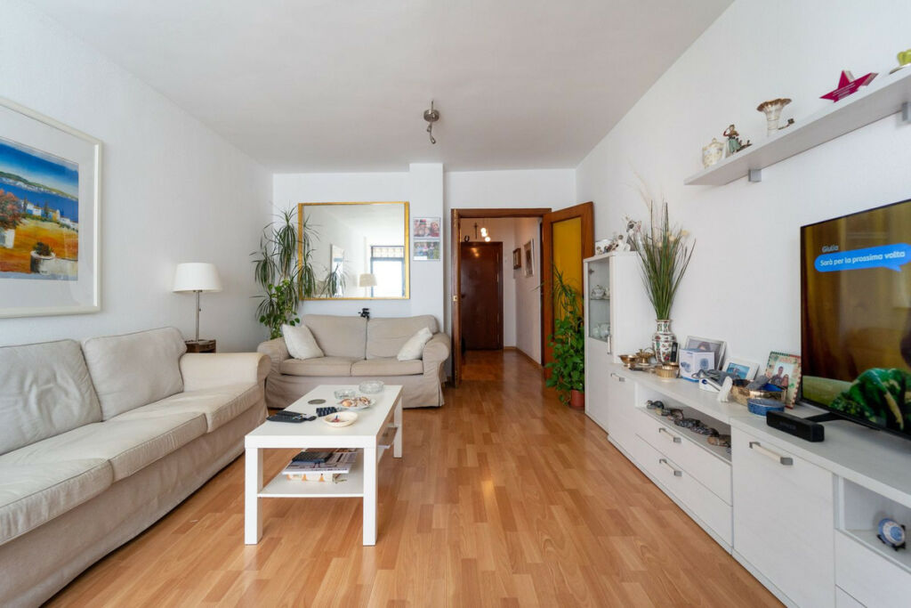 Middle Floor Apartment Torreblanca Málaga - image 2
