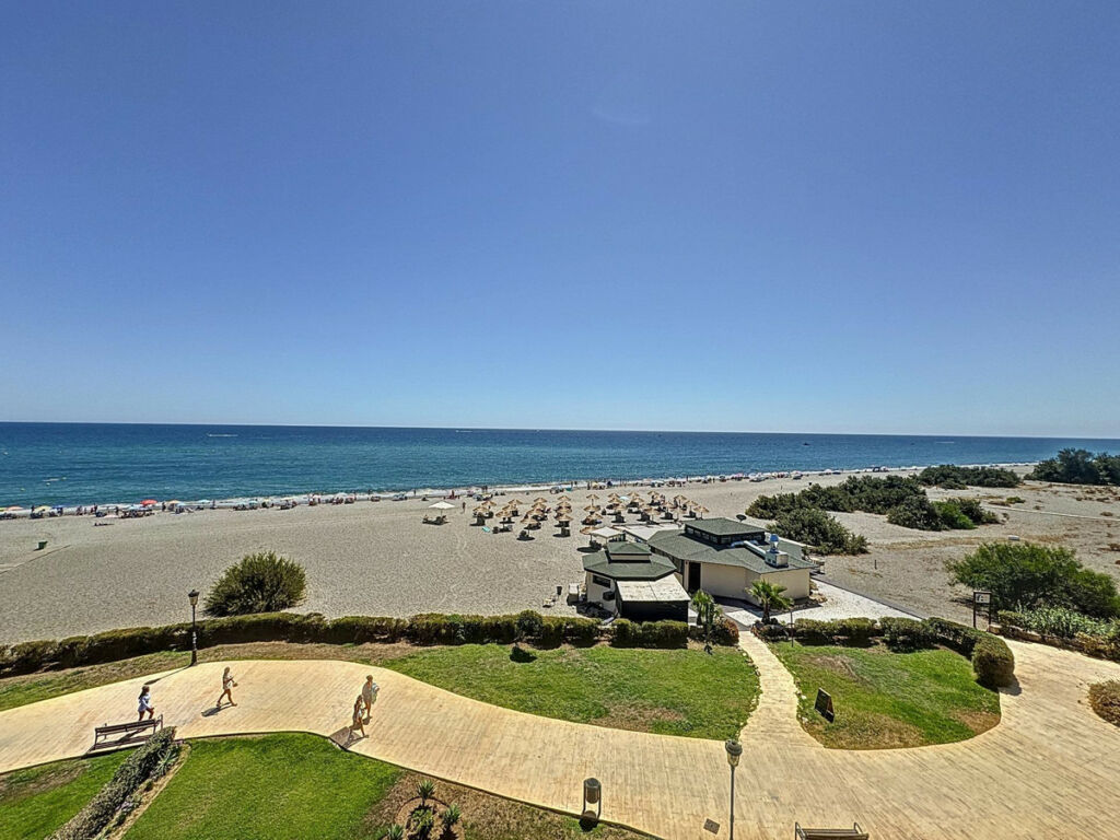 Penthouse Manilva Málaga - image 2