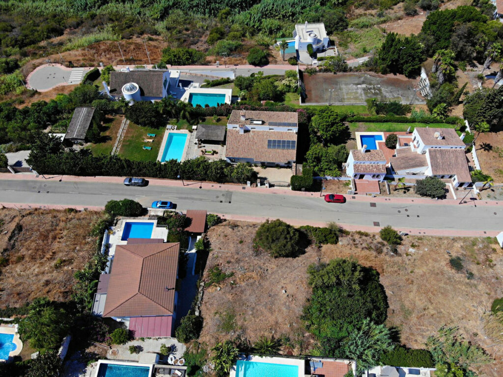 Residential Plot Estepona Málaga - image 2