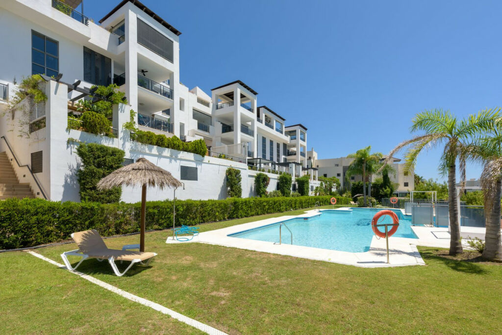 Penthouse Los Flamingos Málaga - image 2