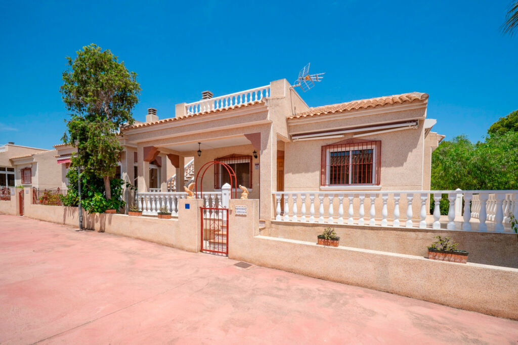 Detached Villa Algorfa Alicante