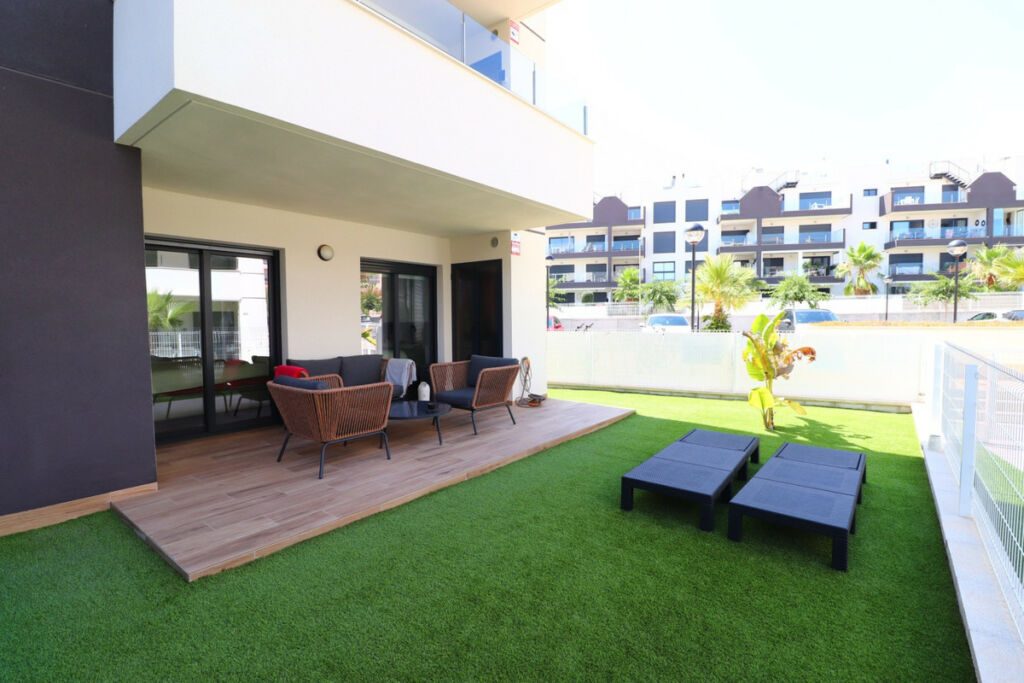 Ground Floor Apartment Villamartin Alicante - image 2