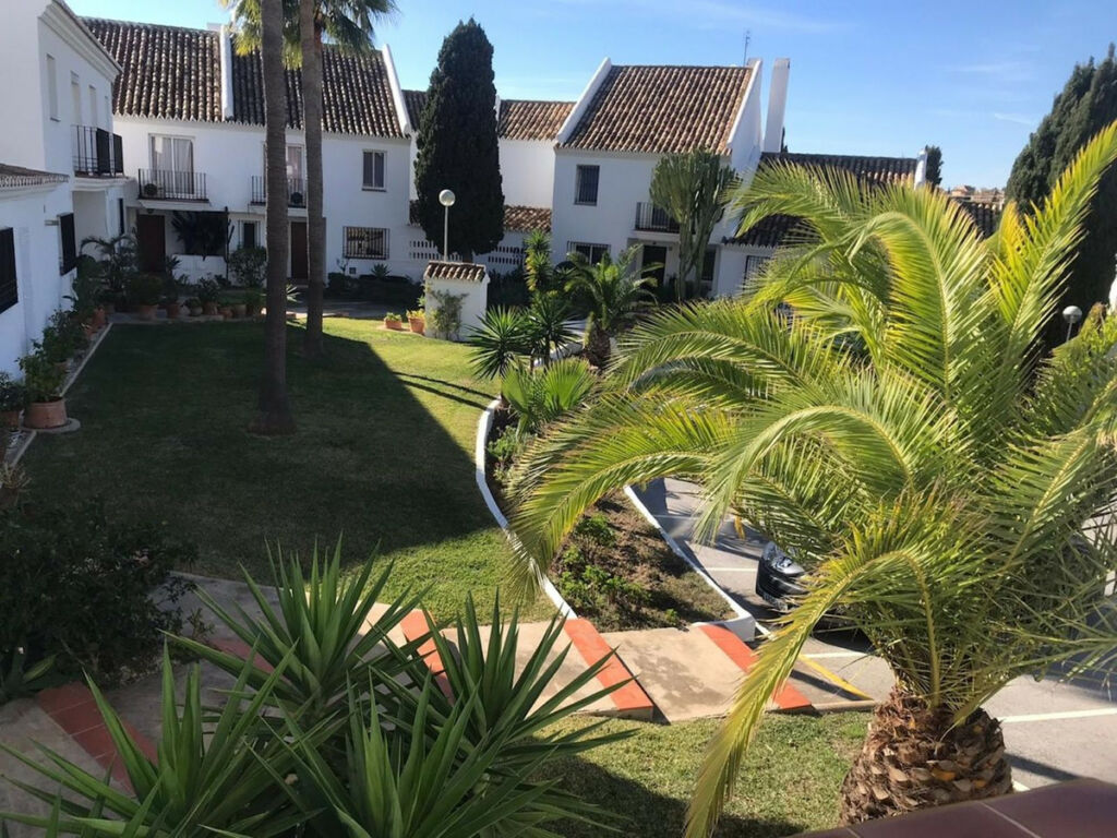 Townhouse Riviera del Sol Málaga - image 2